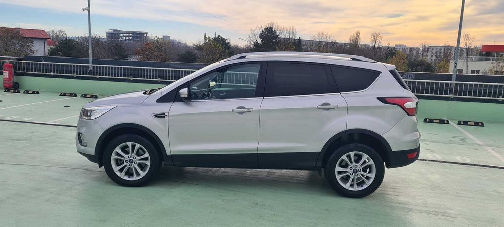 Ford Kuga- 2.0 tdci -150 cp/ 130.000 km/ PROPRIETAR / STARE IMPECABILA