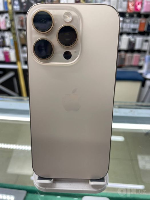 I P h o n e 16 Pro