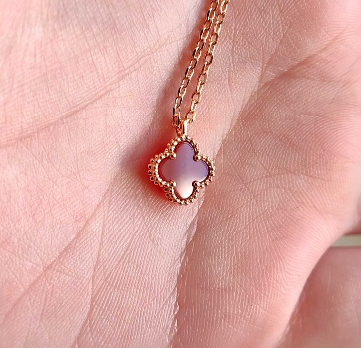 Дамско колие с малка червена детелина - Van Cleef & Arpels VCA