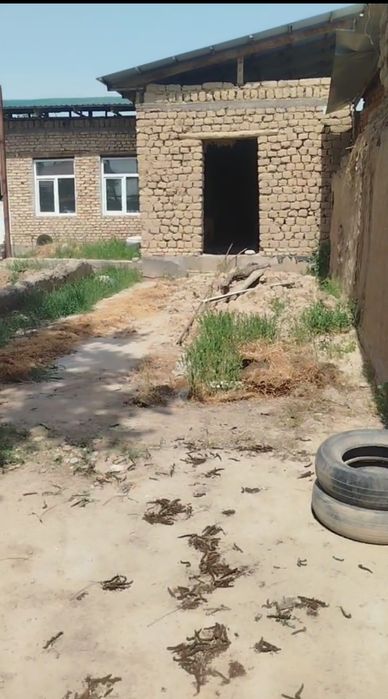 Кибрай тарафда ховли сотилади