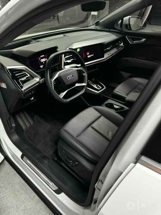 Audi Q4 e-tron 40. Электромобил