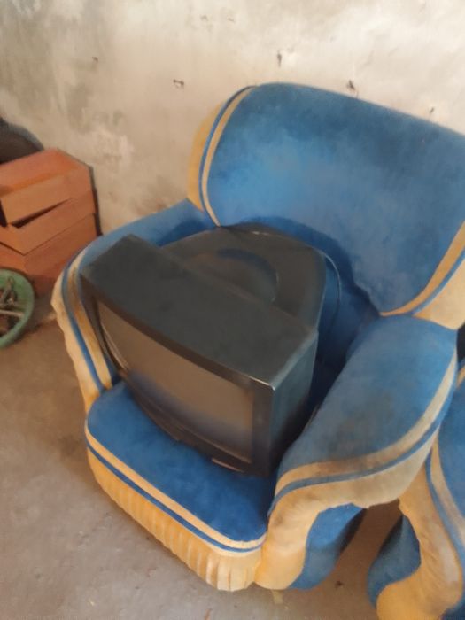 Цветной телевизор