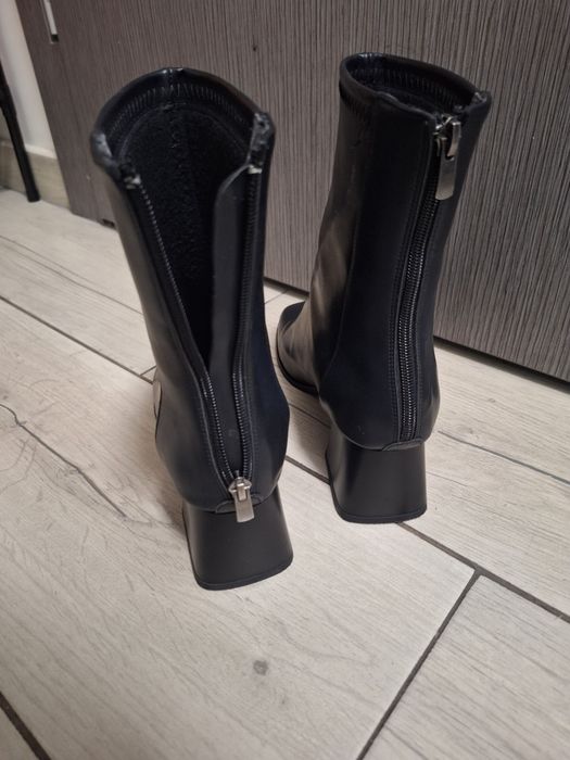 Боти с тъпи пръсти