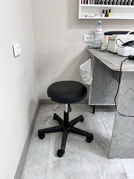 Все для салона продается срочно  за 40к !!!