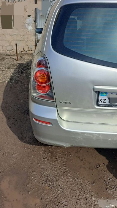 Продам Тойота Королла Версо