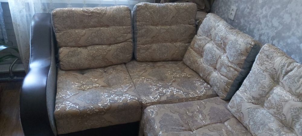 Продается диван угловой за 80000т