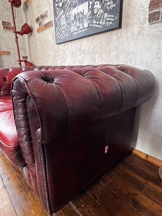 Винтидж Chesterfield диван от естествена кожа