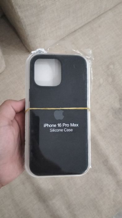 Чехлы для iPhone 16 Pro Max — новые, в упаковке!