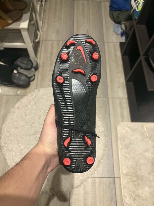 Футболни обувки бутонки 43ти номер Nike Phantom GT2