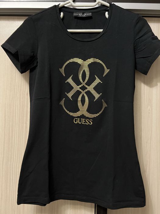 Суитчър Karl lagerfeld, Тениски  Guess, Потници , Бюстиета