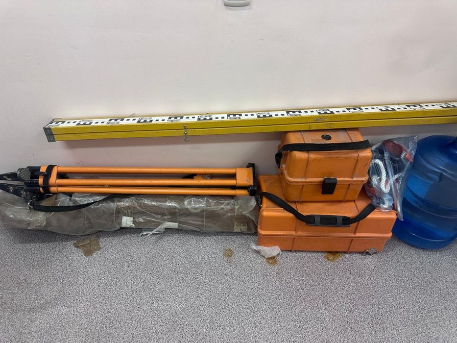 Нивелир Теодолит УОМ3 3Н-2КЛ