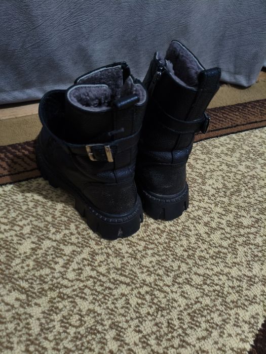 Продам сапоги десткий