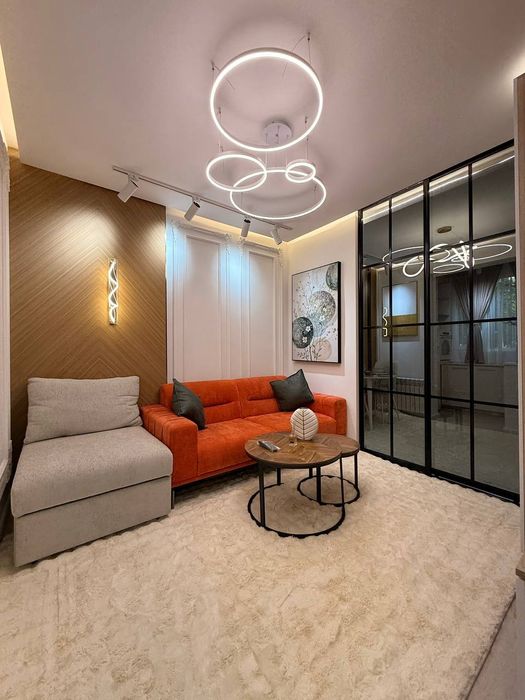 Продаётся однокомнатная в 2х на м-в Ялангач.