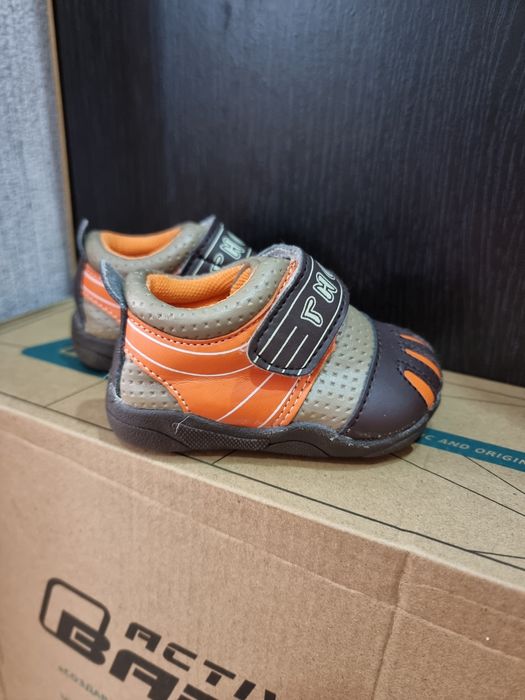 Продам обувь на малышей.