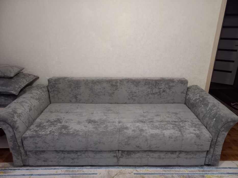 Стильный уютный диван