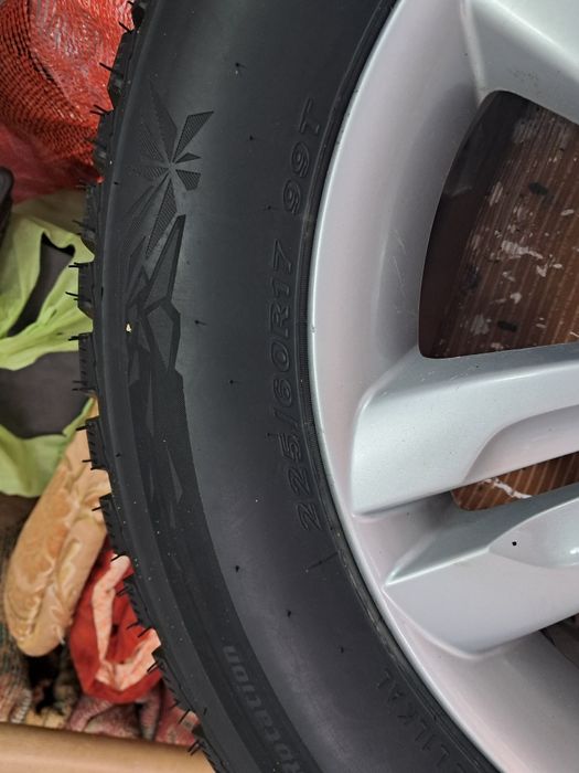 Продам резину R17.