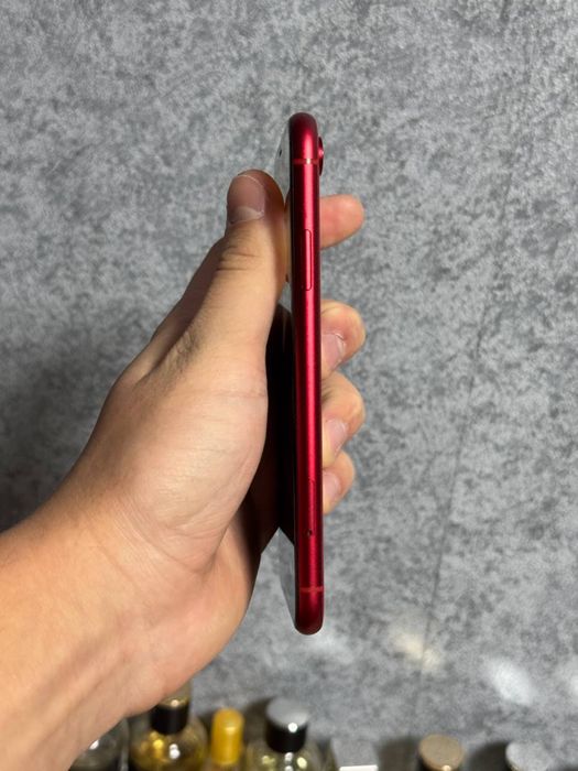 Продам айфон(Iphone) XR