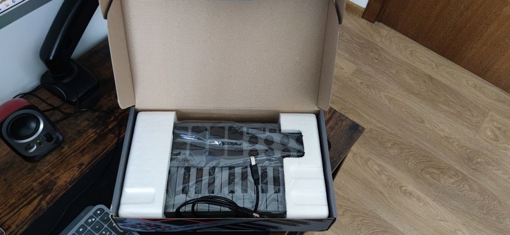 Controller midi Akai Mpk 25 mini Mk3 Grey