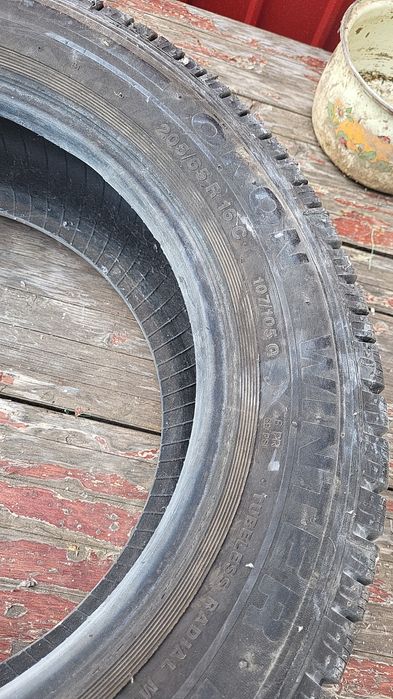 Caucicuri  205/65/R16C