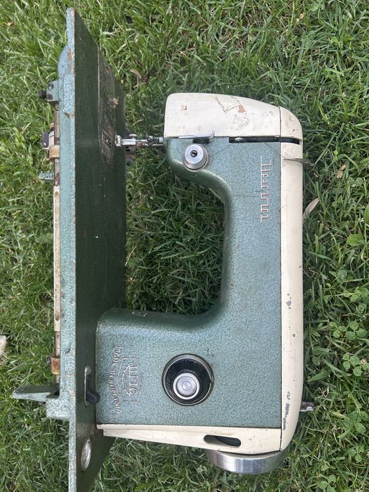 Masina de cusut Ileana