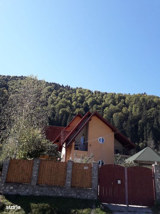 Vilă 13 camere Voineasa, Vâlcea investiție montana preț de apartament