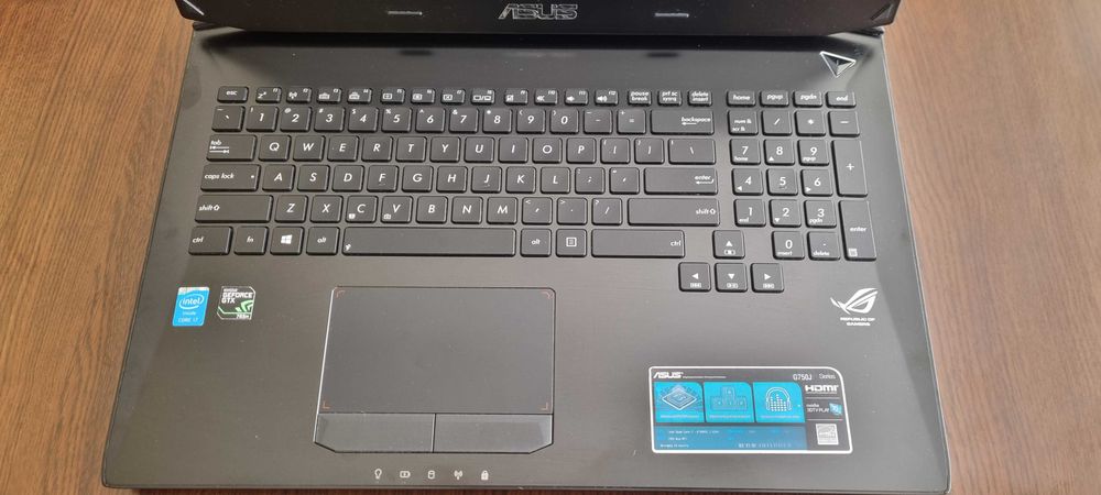 Лаптоп ASUS ROG G750JW-T4031