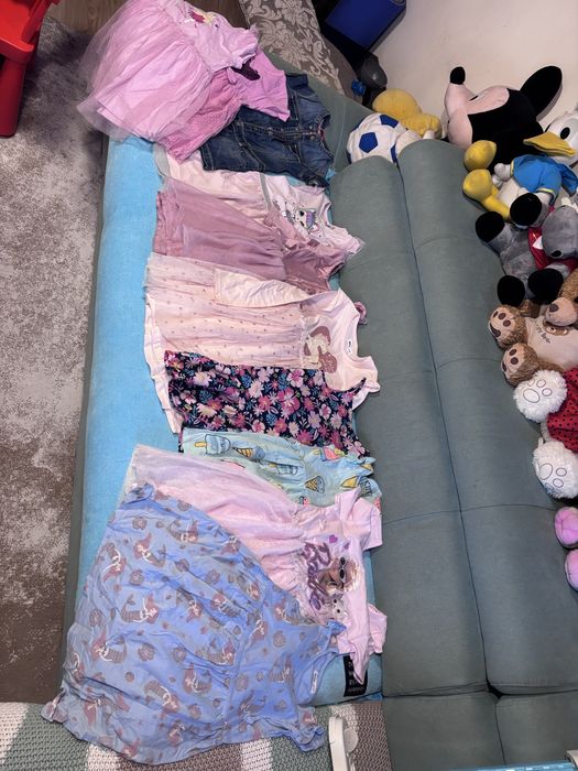 Lot haine fetita 4-6 ani rochii, bluze, pantaloni