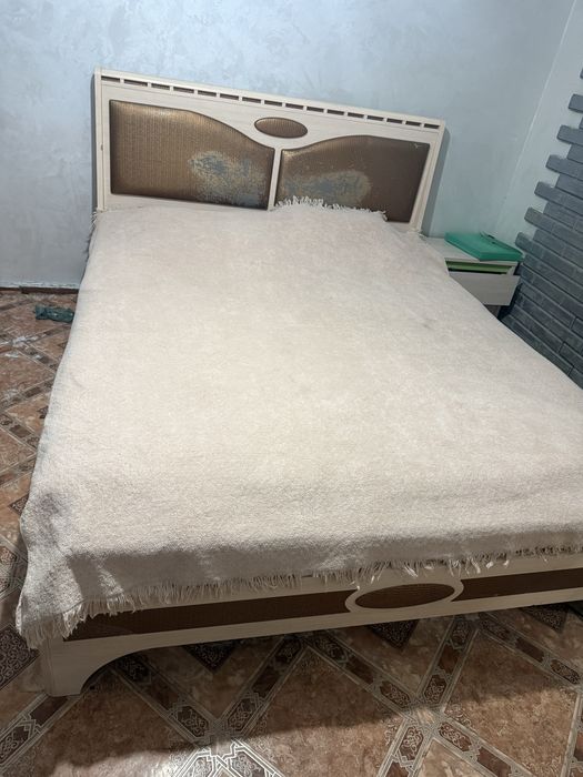 Двуспальная кровать 160х200