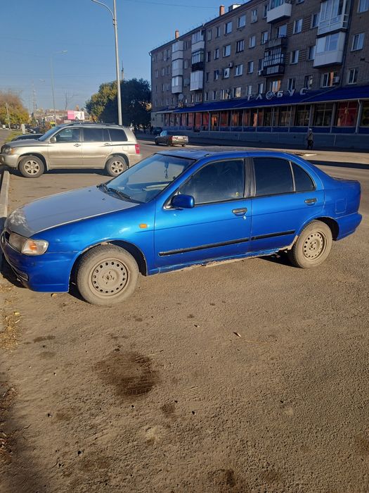 Продам машину ниссан