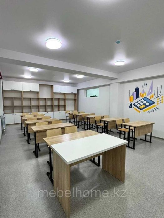 Парта со стульями