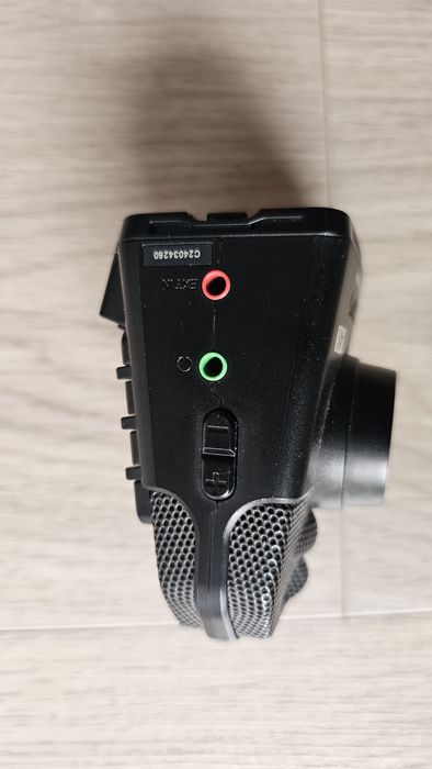 Camera cu microfon profesional  Zoom Q2 4K noua