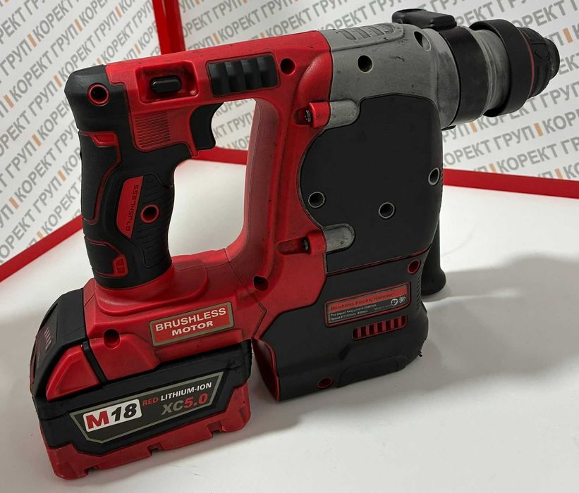 Акумулаторен перфоратор MILWAUKEE M18 с батерия и зарядно
