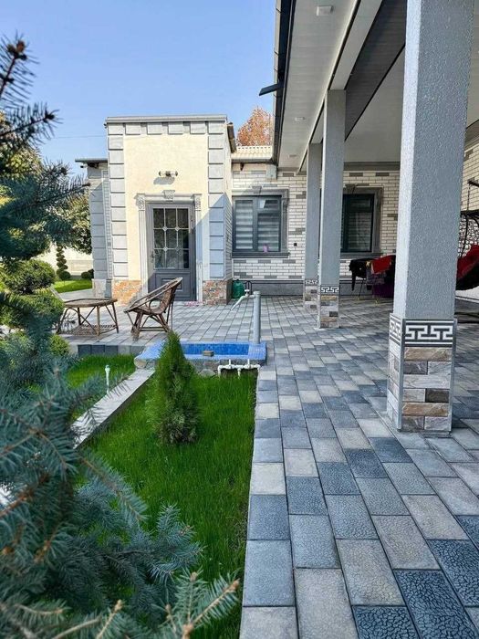 Кириб яшашга тайёр ховли уй сотилади