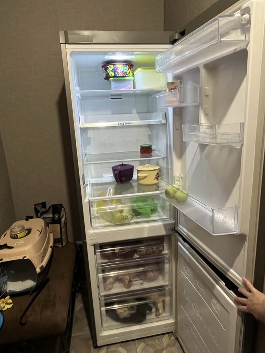 Холодильник samsung