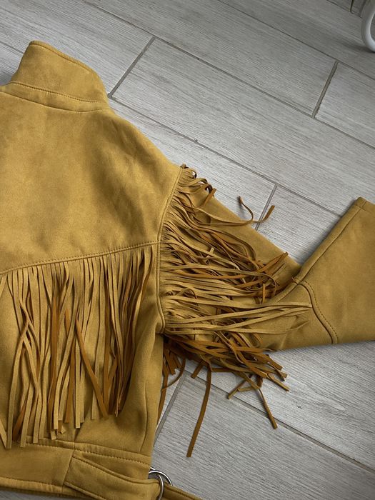 Яке с ресни в цвят горчица