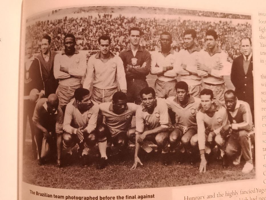 Футболна енциклопедия