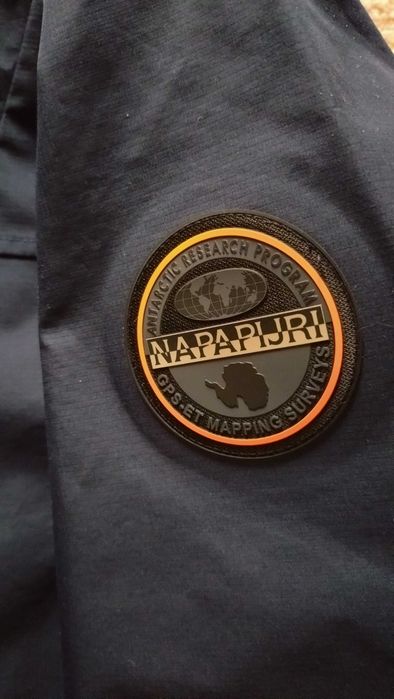 NAPAPIJRI Geaca noua cu eticheta (primavara, vara, toamna), waterproof.