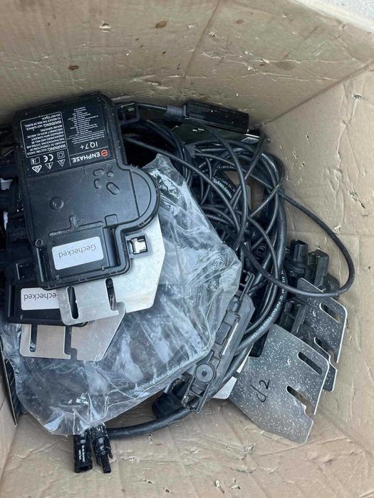 Микроинвертор IQ7+, IQ7, IQ7A