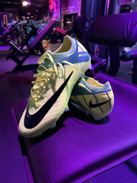 Ghete fotbal profesionale nike mercurial vapor retro