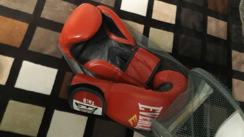 Боксови ръкавици Everlast