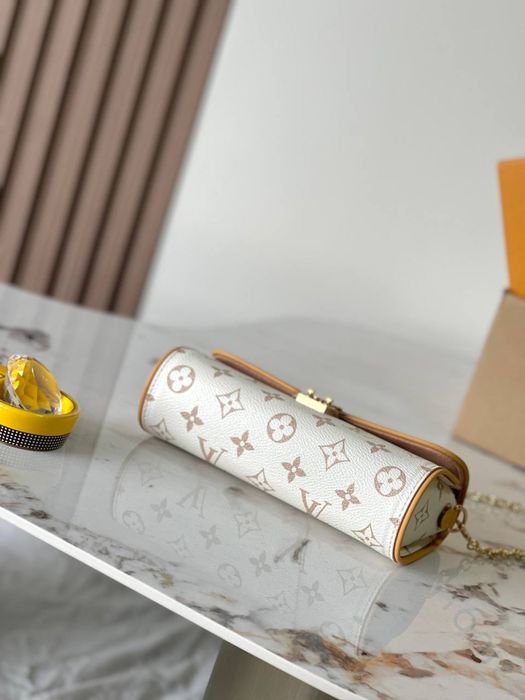 Geanta Louis Vuitton Pochette Camille
