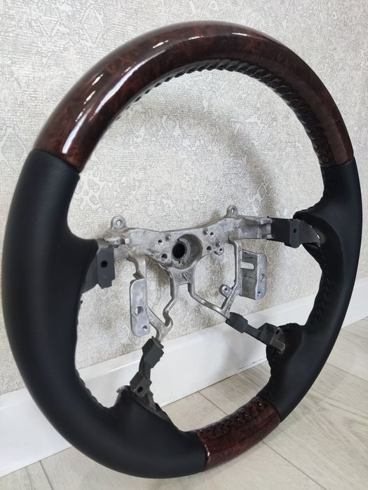 Продам Руль на Toyota Camry 40-45.Подходит на Toyota Hilender, Estima