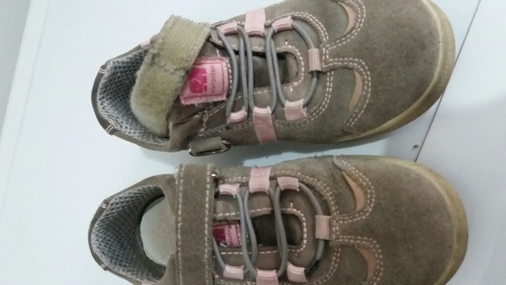 Pantofi din piele