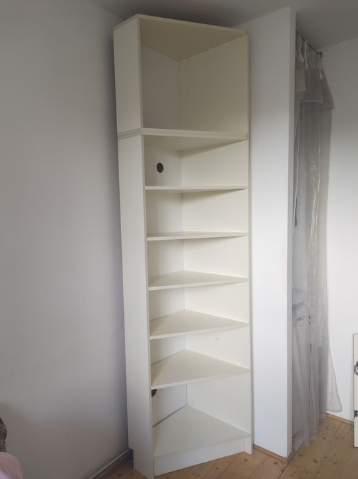 Set mobilier dormitor pat incorporat in mobila