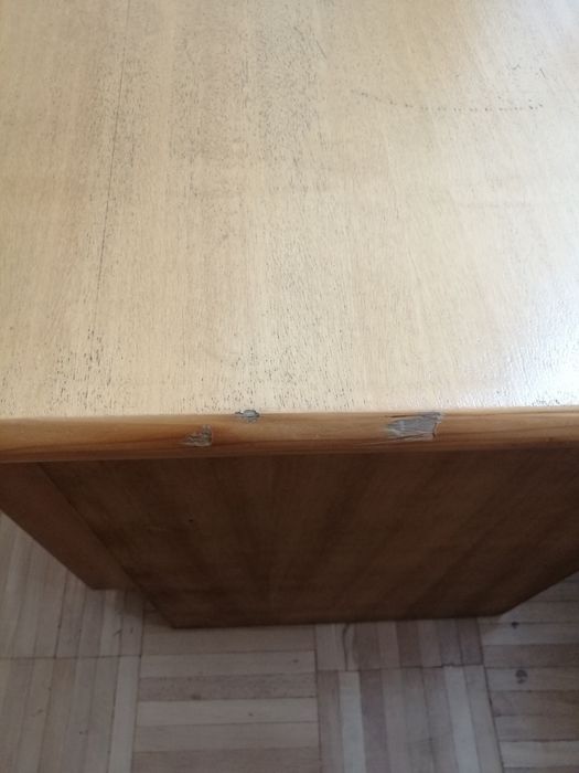 Спешно! Директорско дървено бюро и контейнер