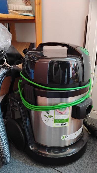 Vand aspirator umed/uscat Fakir 2200W