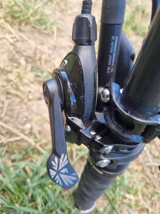 Vand bicicleta  full suspension .
[24.08, 21:50] Estera