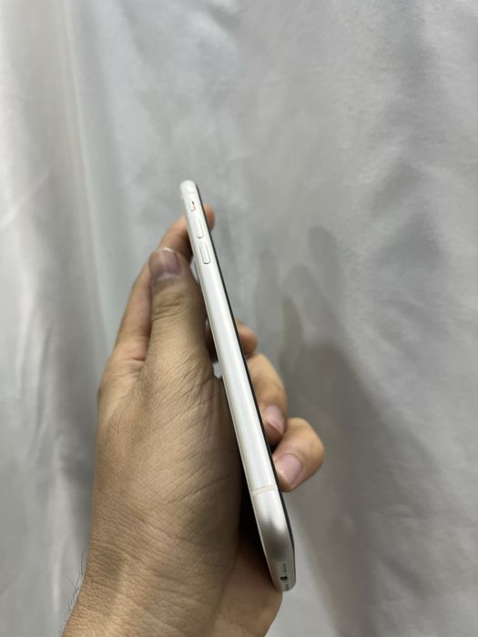 IPhone 11 128GB          .