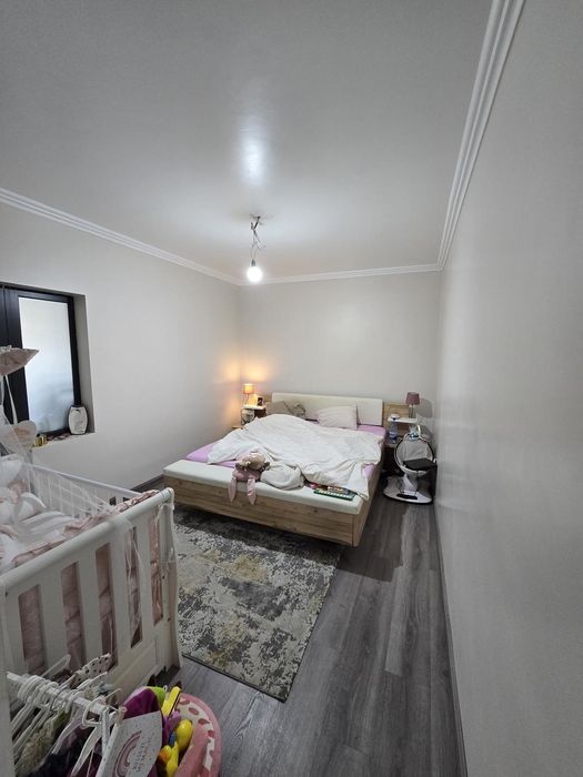 Case de vânzare zona Lupeni