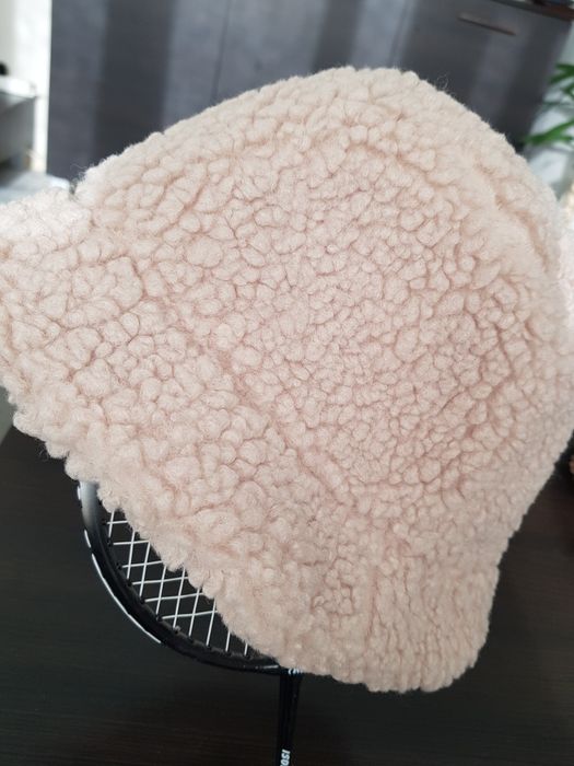 Нови шапки меки и топли